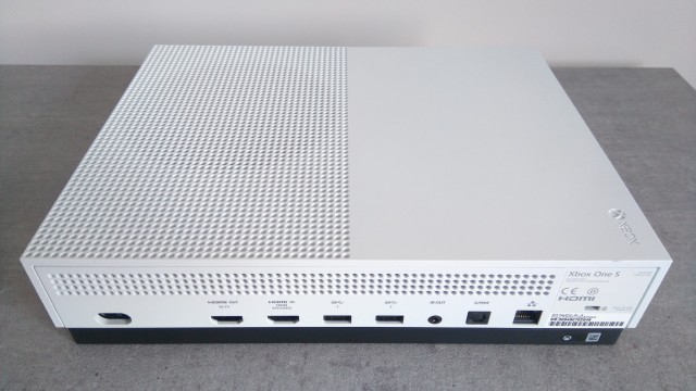 [VDS] Xbox One S 2 To blanche (édition limitée), garantie octobre 2018 37f2b320b4b11dd998d3212f4a5a0f9e.md