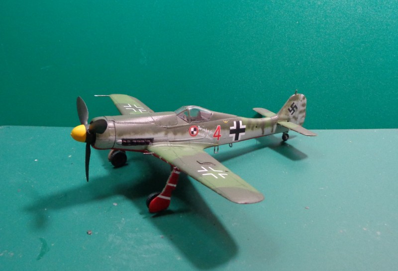 [Tamiya] 1/72 - Focke-Wulf Fw 190 D-11 (fw190) - Page 2 9b5a7c684d55be1dbf865fd70d28a09c