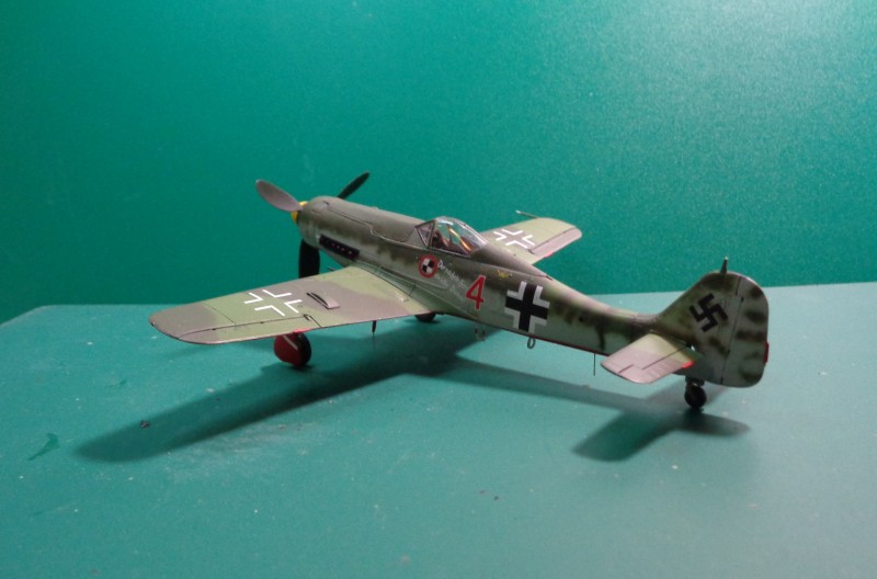 [Tamiya] 1/72 - Focke-Wulf Fw 190 D-11 (fw190) - Page 2 Bad488abe08ce48f5831abb2a0217e0c