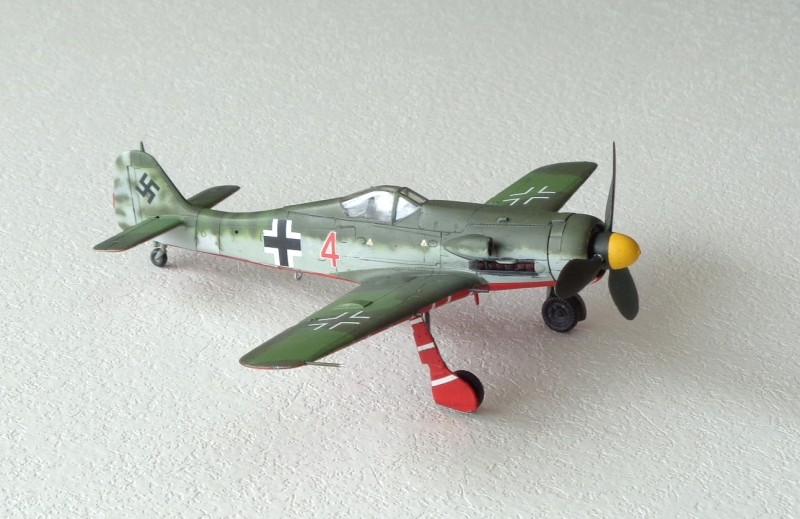 [Tamiya] 1/72 - Focke-Wulf Fw 190 D-11 (fw190) - Page 2 1f7d3a3c03ac01a13d3b77cdba3c331d