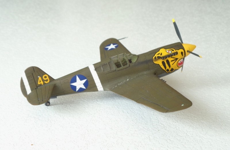 Curtiss P-40E - Academy - 1/72 A08cdfe1224520d48237fd90241994a2