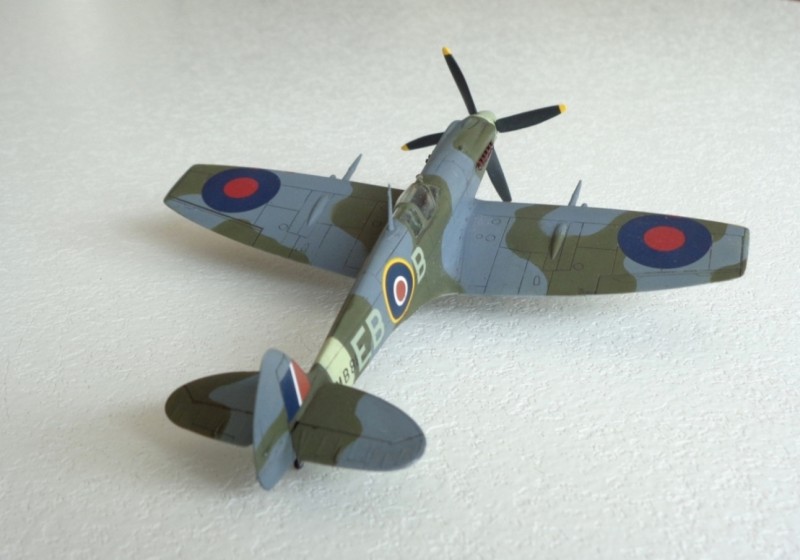 Spitfire Mk.XII - 41 squadron C1c1159ad858f08901c21f563252f2dd